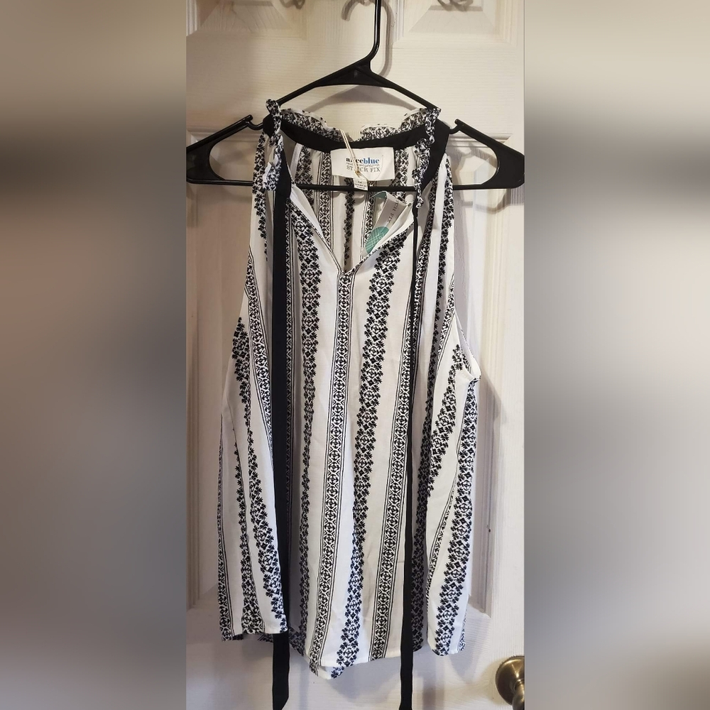 Alice Blue Black and White Patterned Sleeveless Blouse